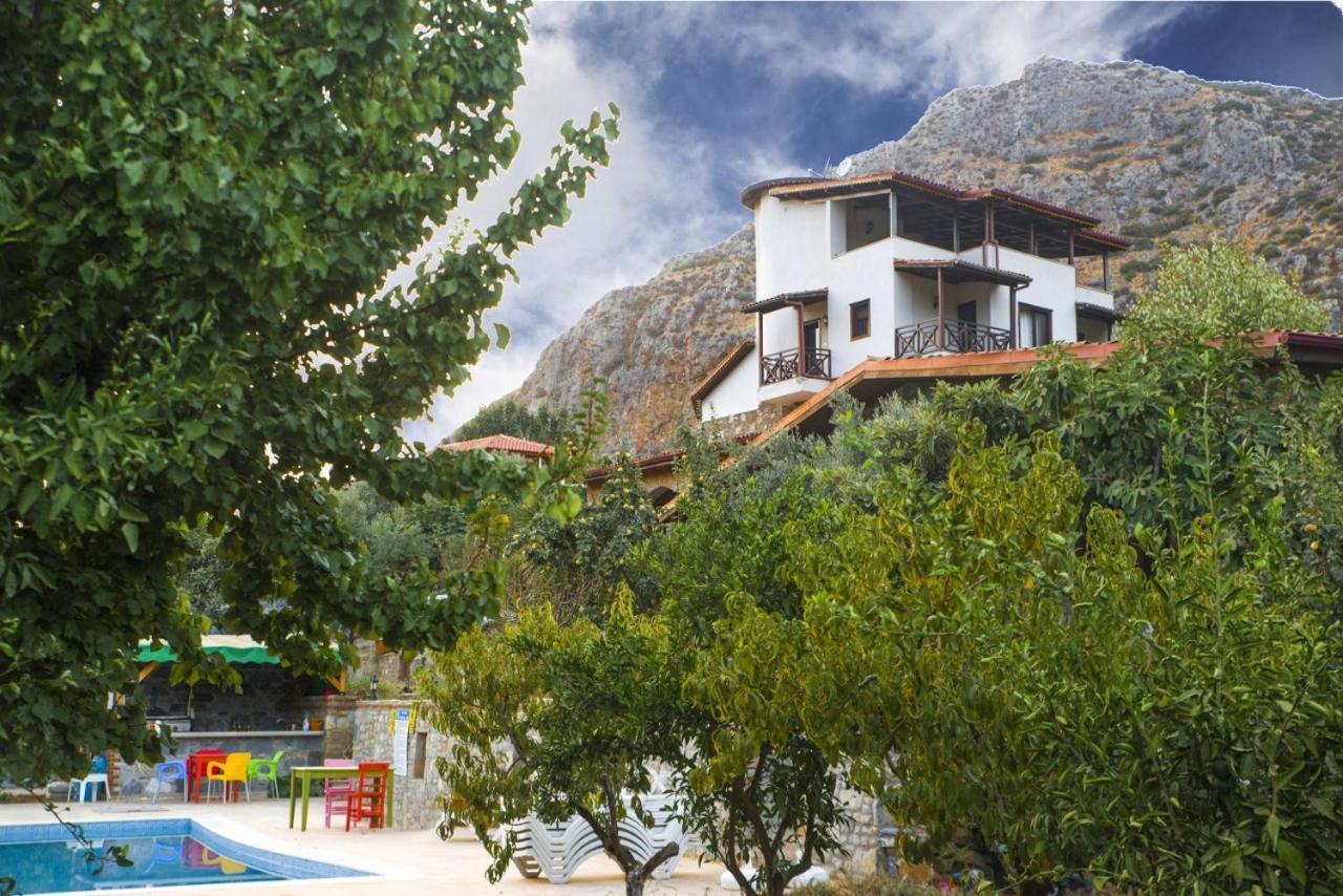 Pir Efes Konaklari Izmir Exterior photo